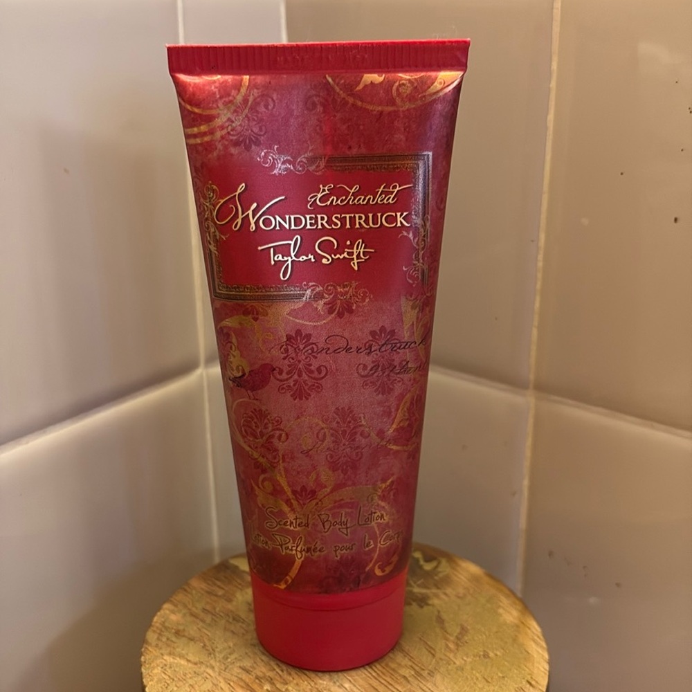 Taylor Swift Enchanted Wonderstruck Body Lotion 3.4 fl oz 100 ml